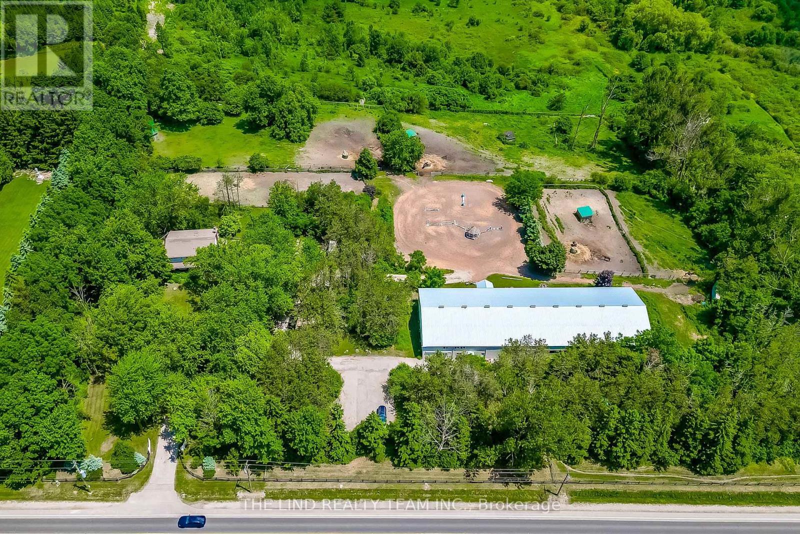 15809 Dufferin St, King, ON L7B 1K5