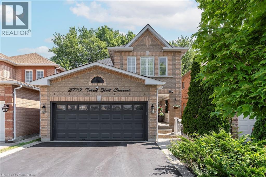 3770 Forest Bluff Cres, Mississauga, ON L5N 7T8