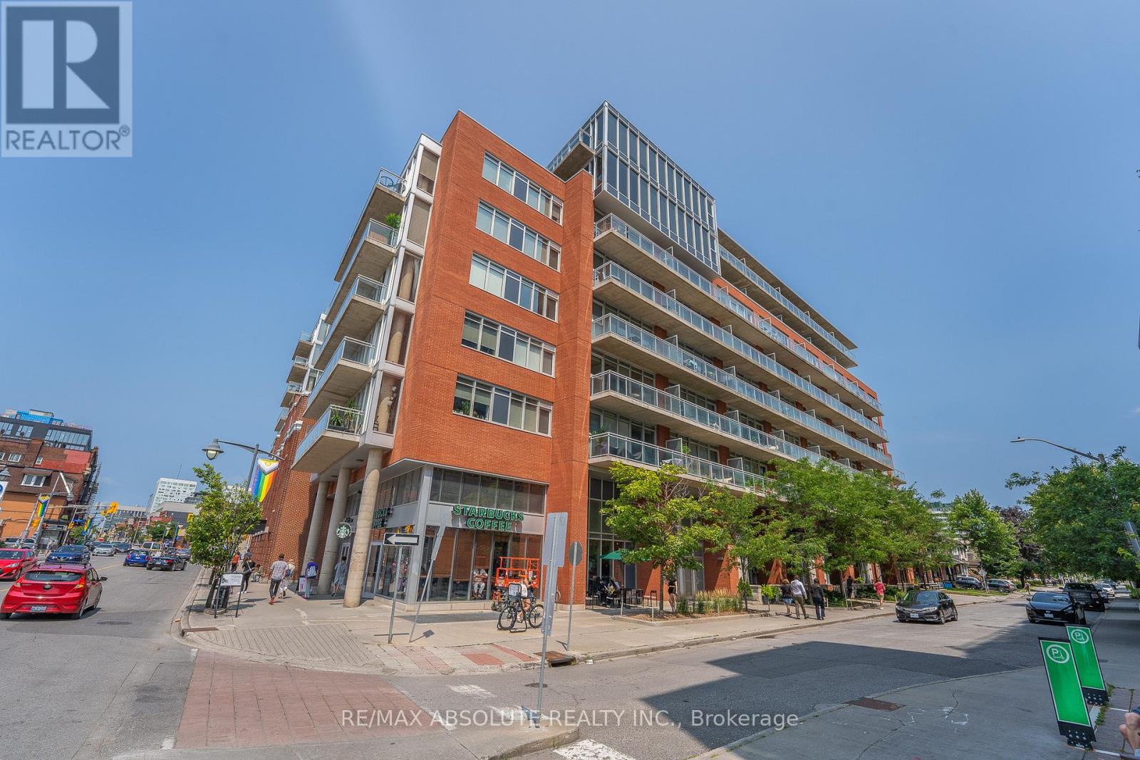 422 349 Mcleod St, Ottawa, ON K2P 0S1