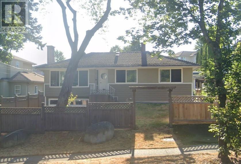 7490 Cariboo Rd, Burnaby, BC V3N 4A7