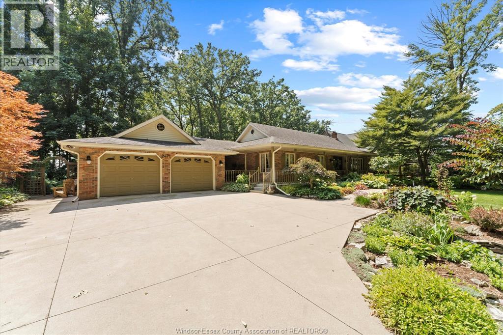 2471 Middle Side Rd, Amherstburg, ON N9V 2Y9