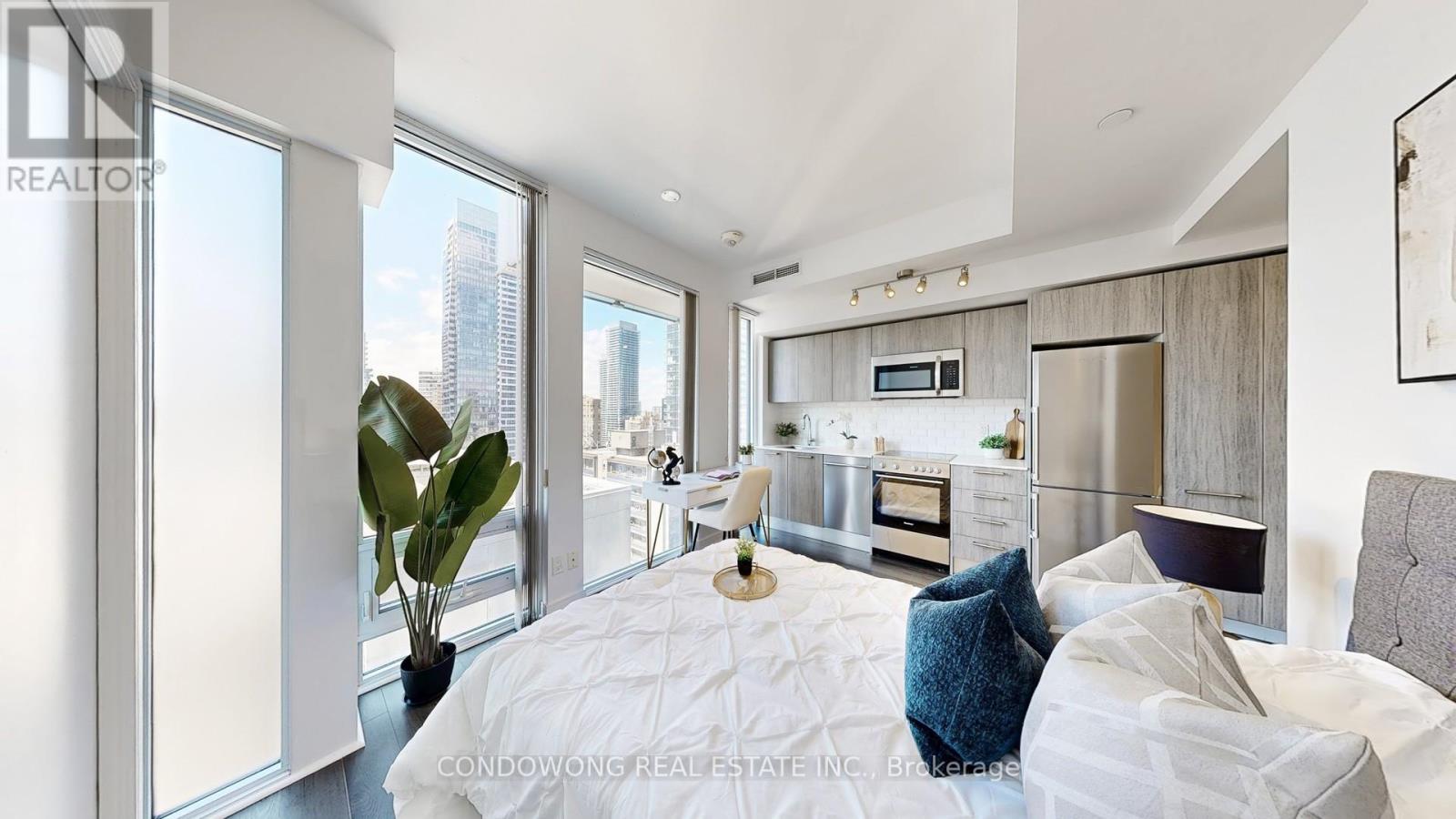2610 28 Wellesley St E, Toronto, ON M4Y 0C4