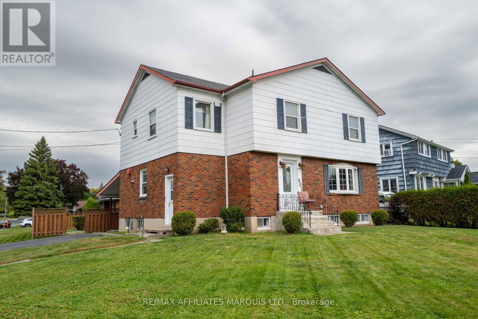 601 Fourth St E, Cornwall, ON K6H 2K1