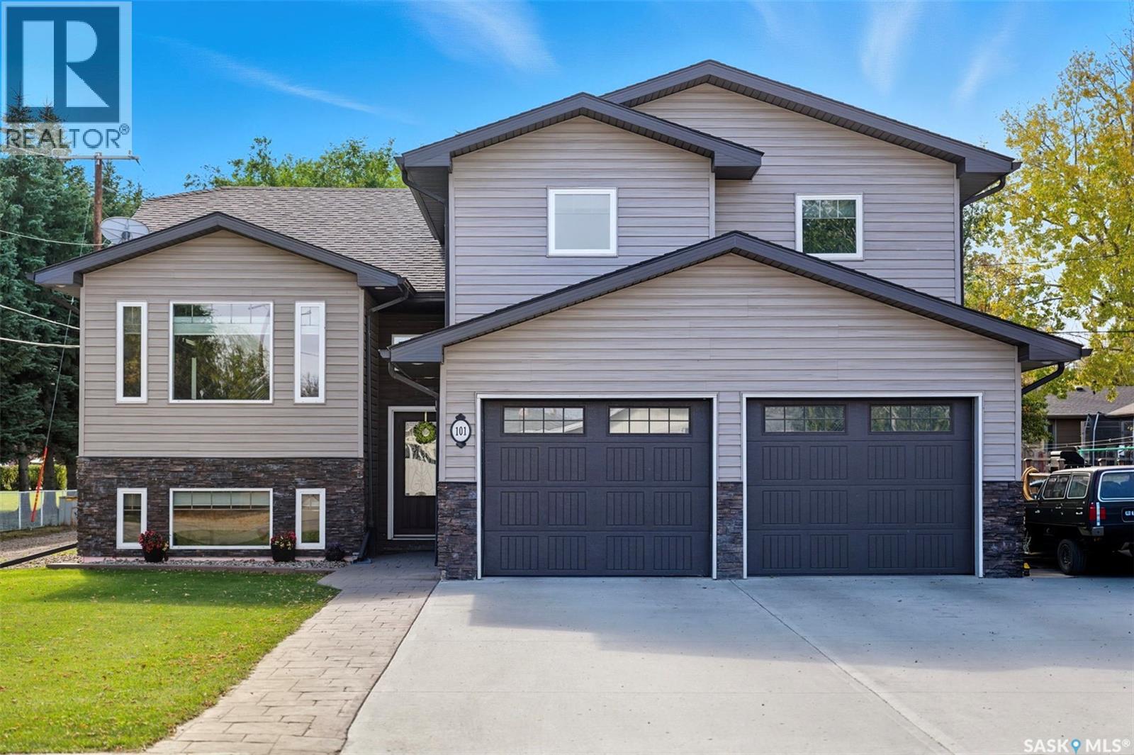 101 6th Avenue West, Watrous, SK S0K 4T0