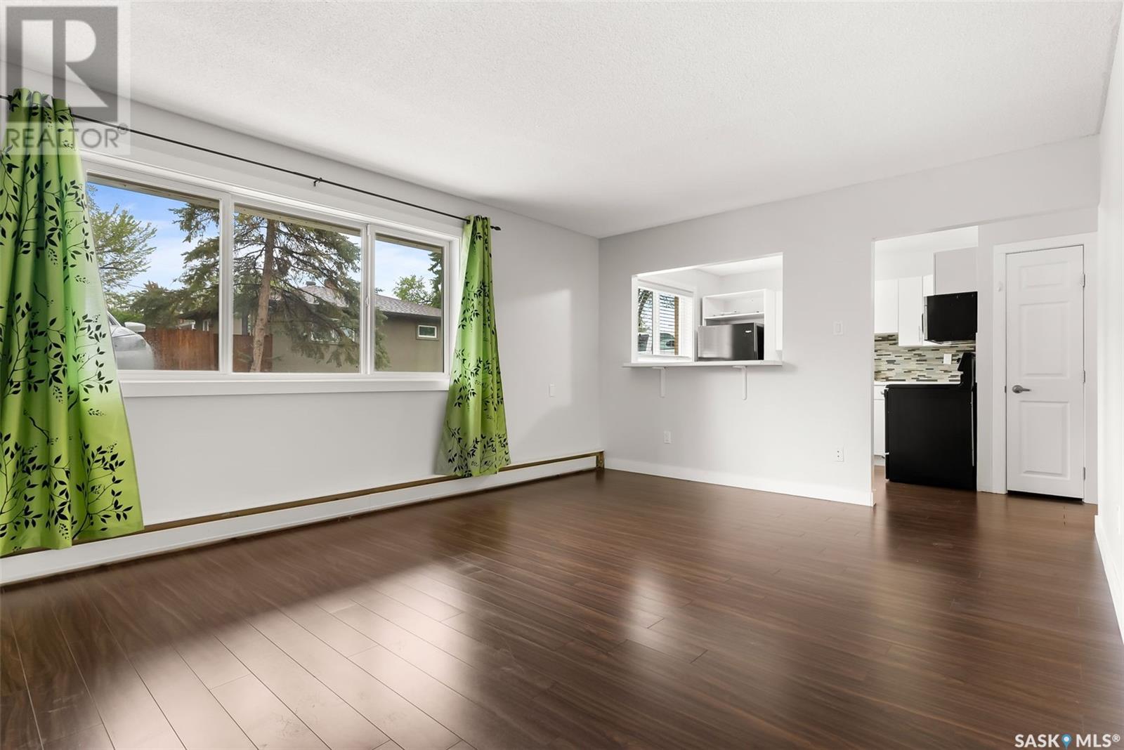 230 Broadway Avenue E Unit 4, Regina, SK S4N 0Z9
