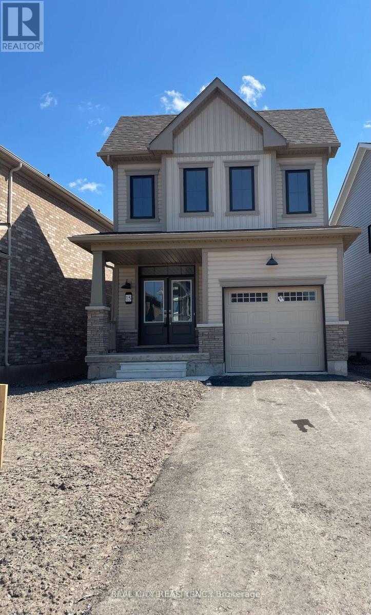 15 Rudder Rd, Welland Dain City, ON L3B 0M5