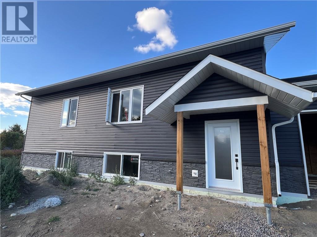 6 Parkview, St. Charles, ON P0M 2W0