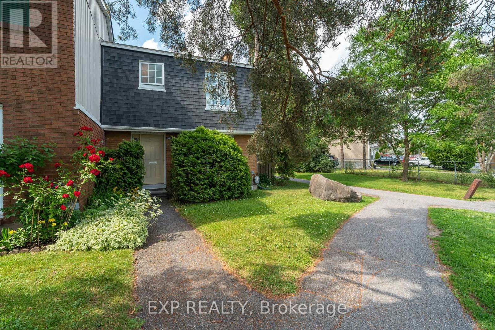 65 1029 Meadowlands Dr, Ottawa, ON K2C 0K5