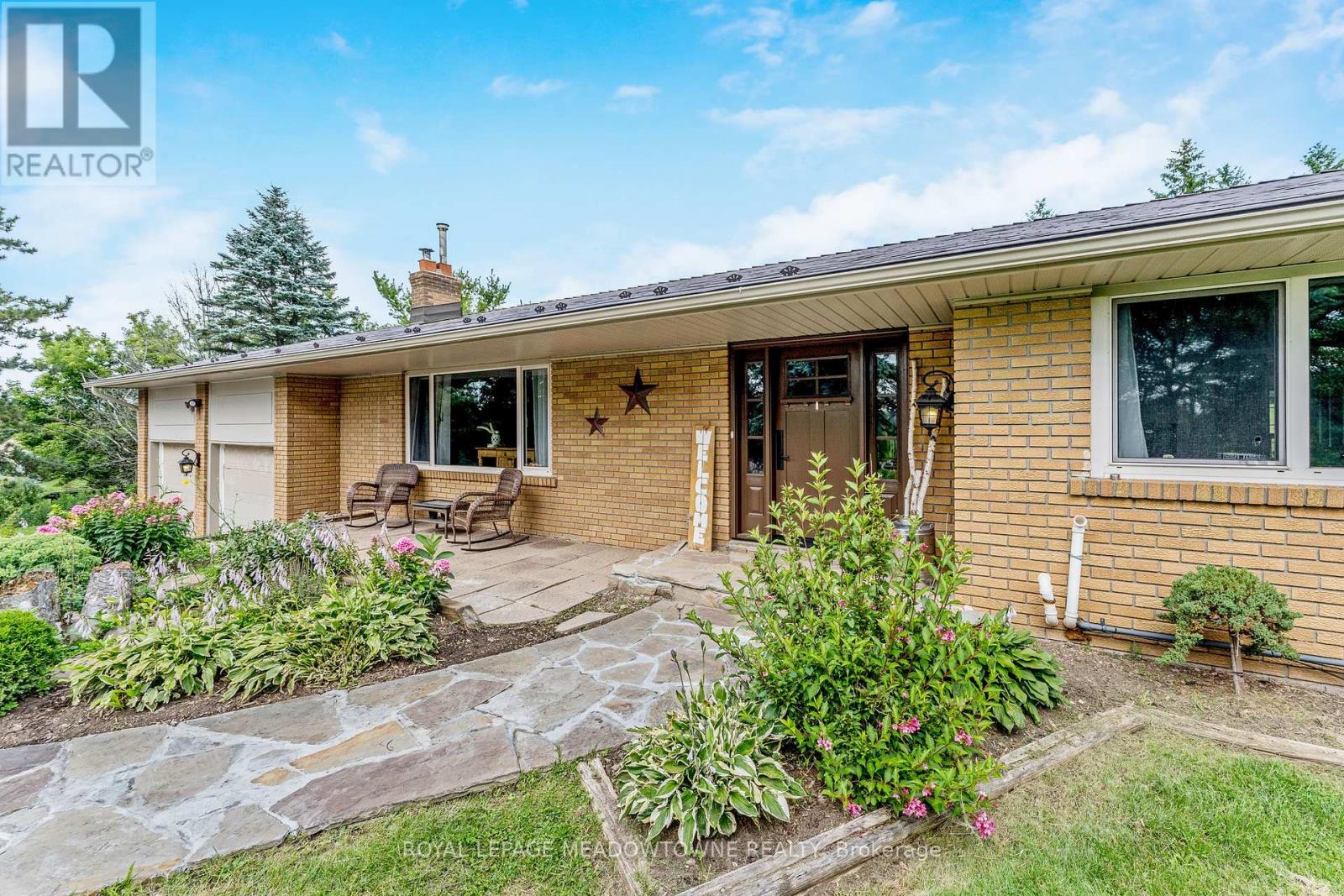19997 Willoughby Rd W, Caledon, ON L7K 1W1