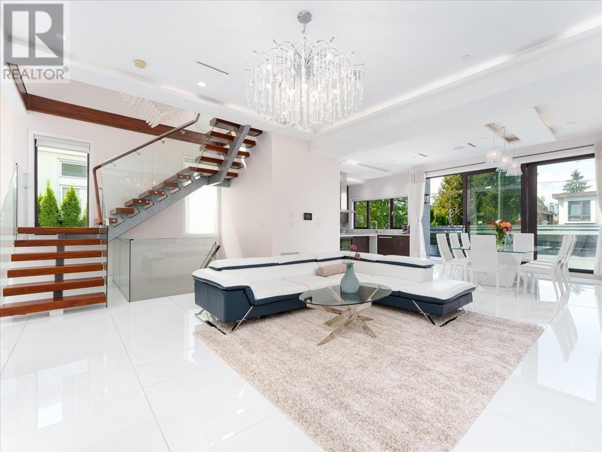 3011 W 27th Ave, Vancouver, BC V6L 1W6
