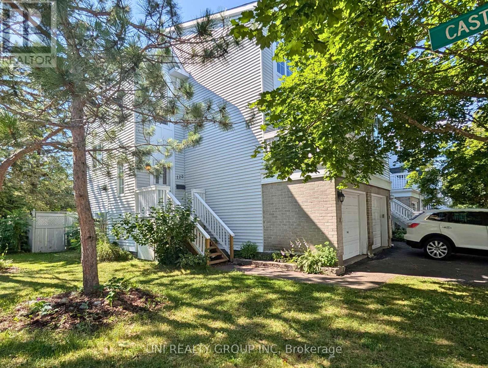 120 Castlegreen Private, Ottawa, ON K1T 3N2