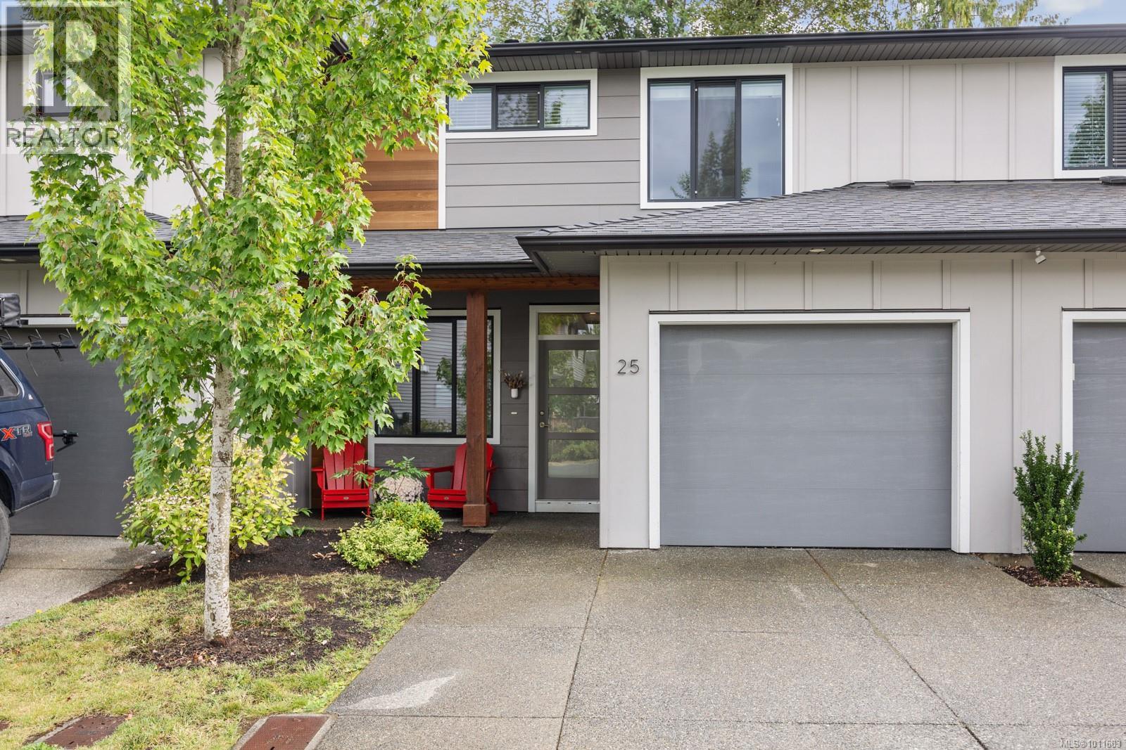 2607 Kendal Ave Unit 25 Ave, Cumberland, BC V0R 1S0