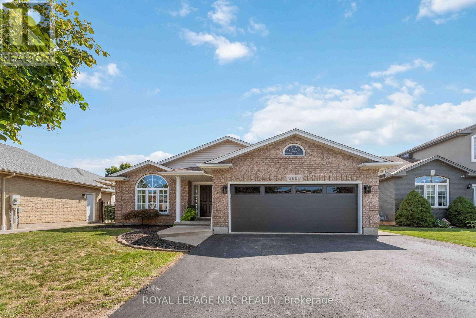 3680 Weinbrenner Rd, Niagara Falls, ON L2G 7Y3