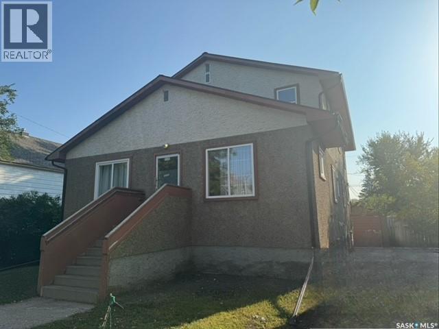 1172 107 Street, North Battleford, SK S9A 1Z3