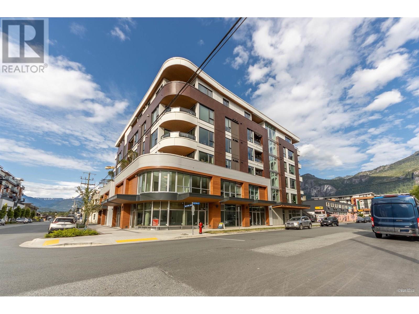 1365 Victoria Street Unit 402, Squamish, BC V8B 0C3