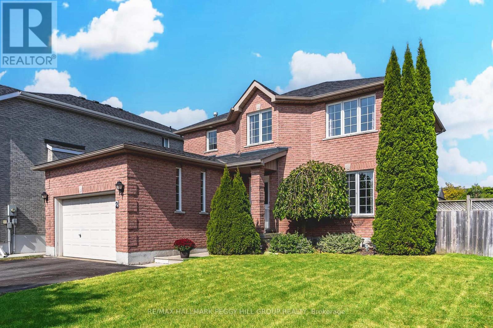 2 Northview Cres, Barrie, ON L4N 9T3