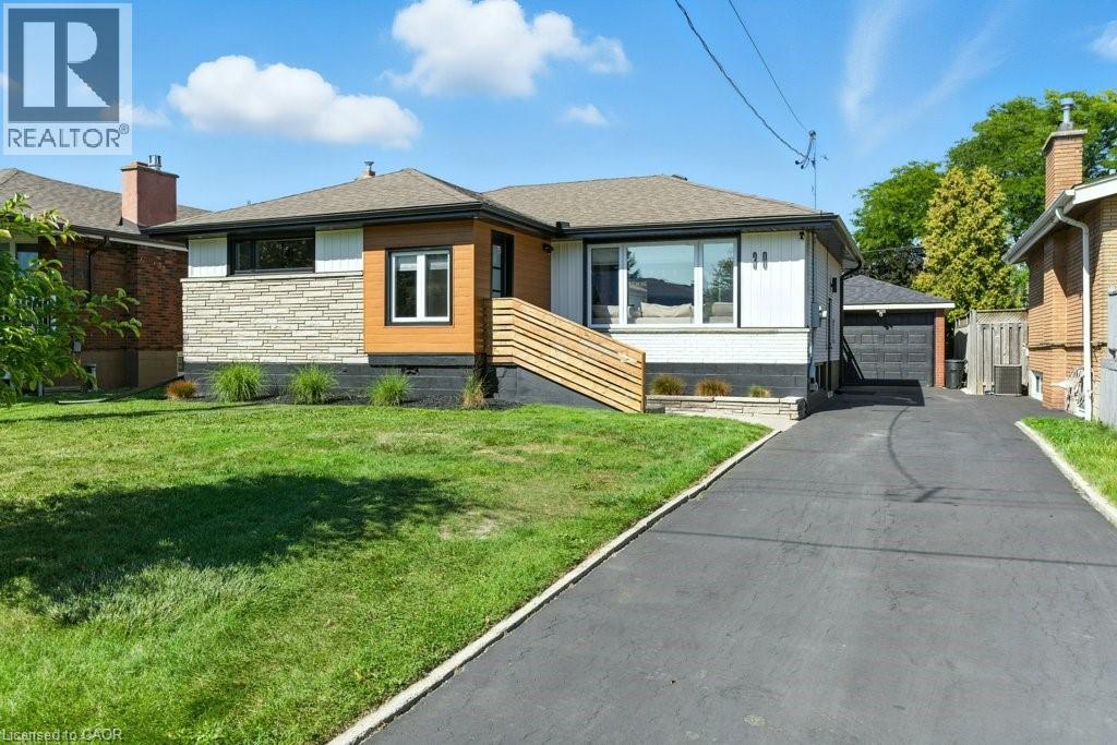 30 Cloke Ct, Hamilton, ON L8T 1N5