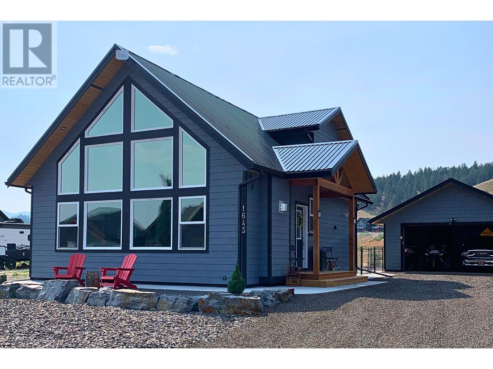 1643 Koocanusa Lake Dr, Lake Koocanusa, BC V0B 1T4