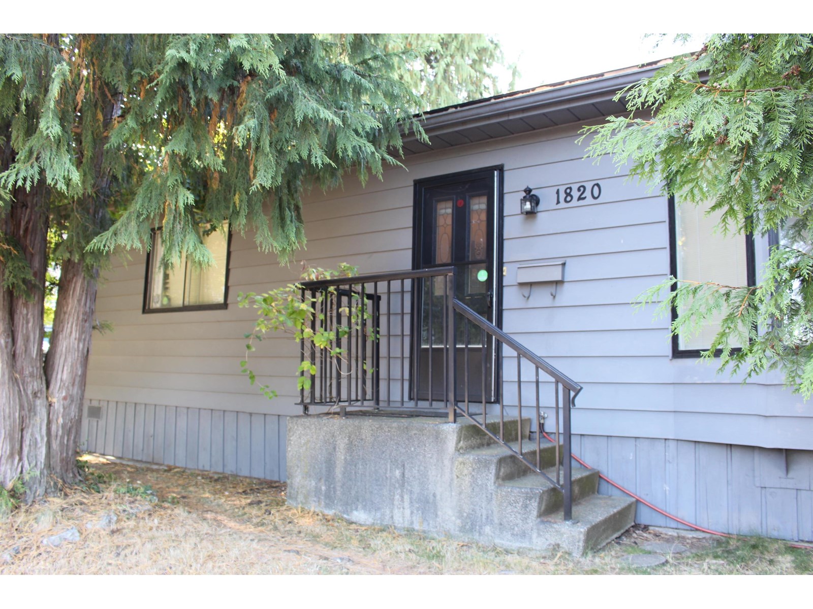 1820 Salton Rd, Abbotsford, BC V2S 3W6
