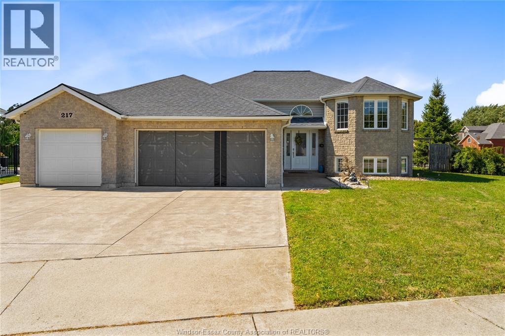 217 Grandview Blvd, Lakeshore, ON N0R 1A0