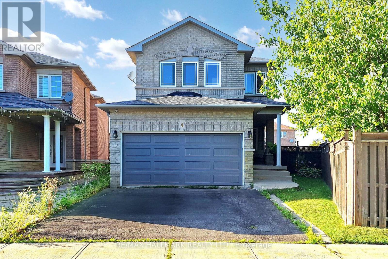 4 Kalmar Cres, Richmond Hill, ON L4E 3Z3