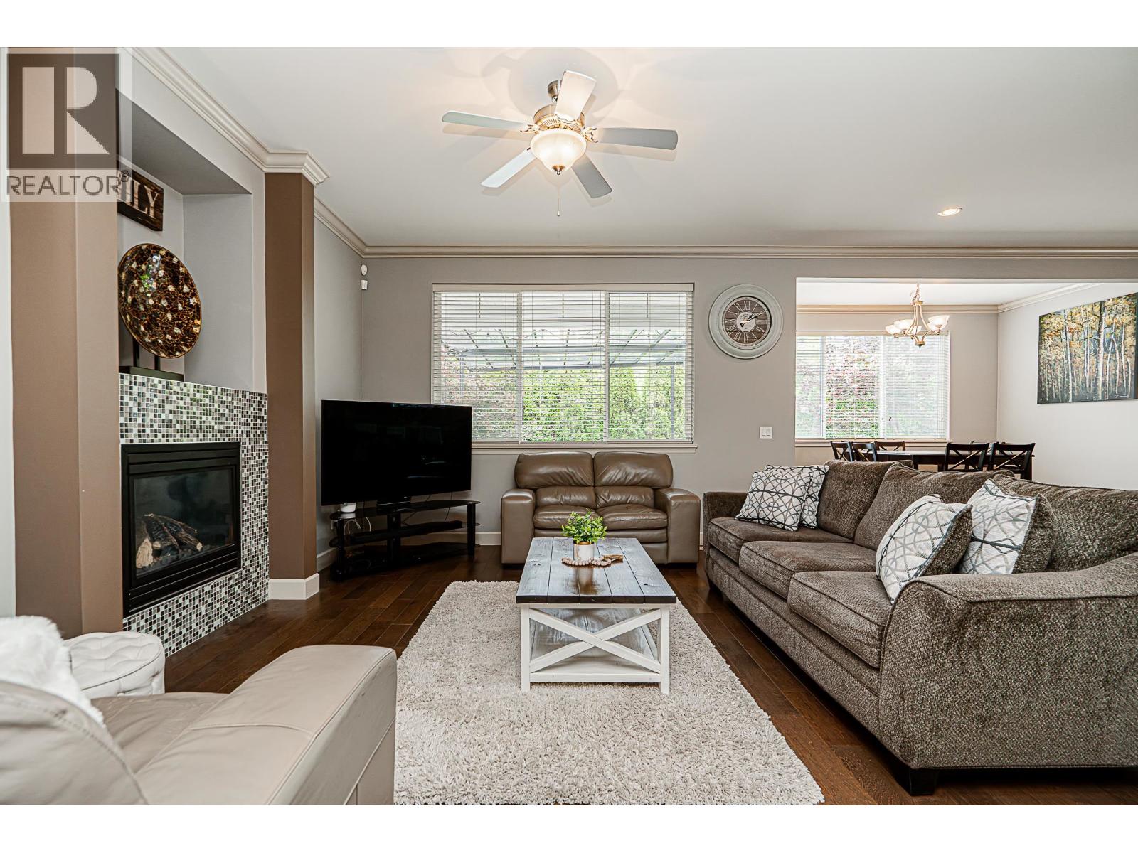 3387 Gislason Ave, Coquitlam, BC V3E 0C5