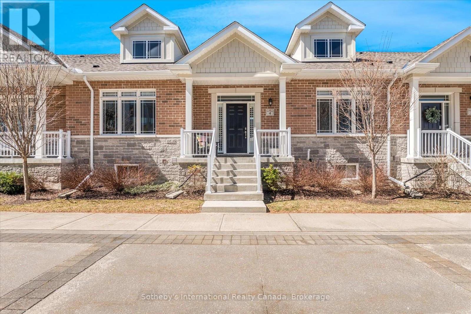 4 Emerson Mews, Collingwood, ON L9Y 2X4