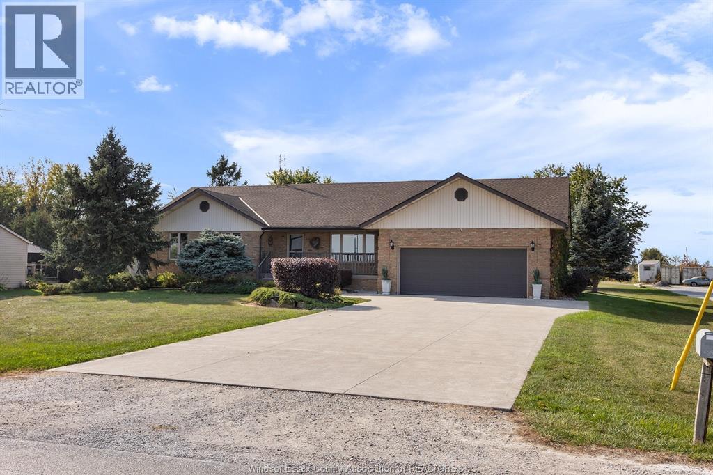 685 E Ruscom River Rd, Lakeshore, ON N0R 1S0