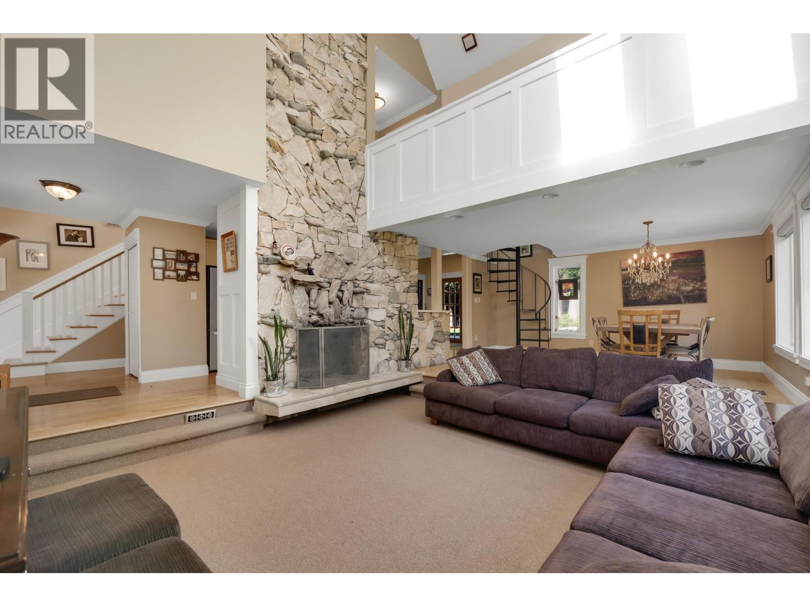 1159 Axen Rd, Squamish, BC V0H 1H0