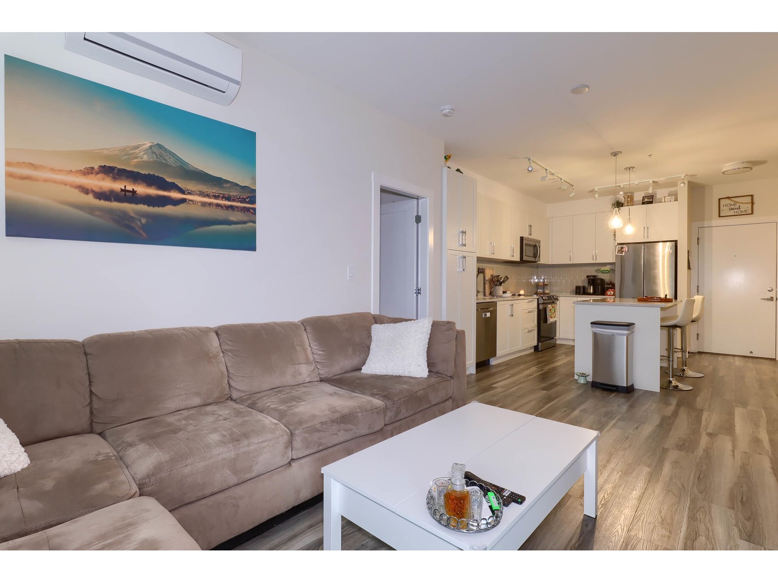 20356 72b Avenue Unit 307, Langley, BC V2Y 4J9