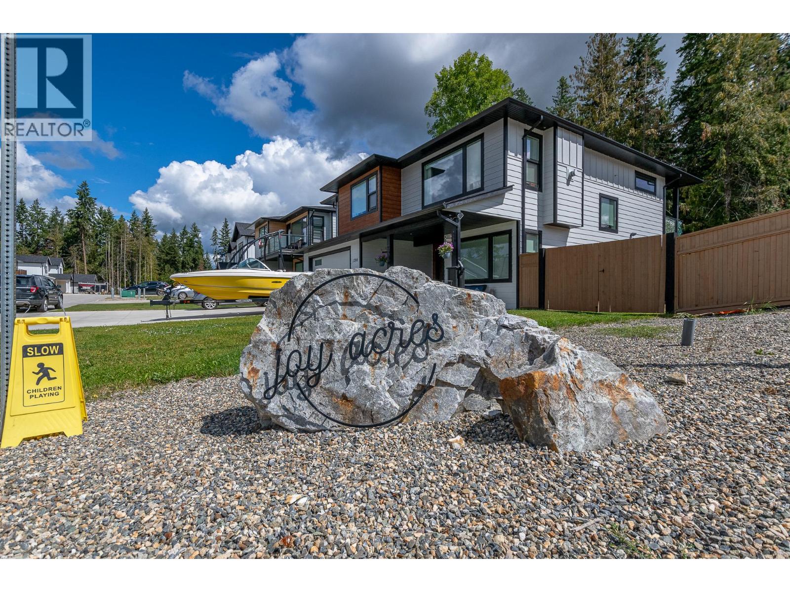 21 Street Lot Apt 16 Unit 1450, Salmon Arm, BC V1E 0G8