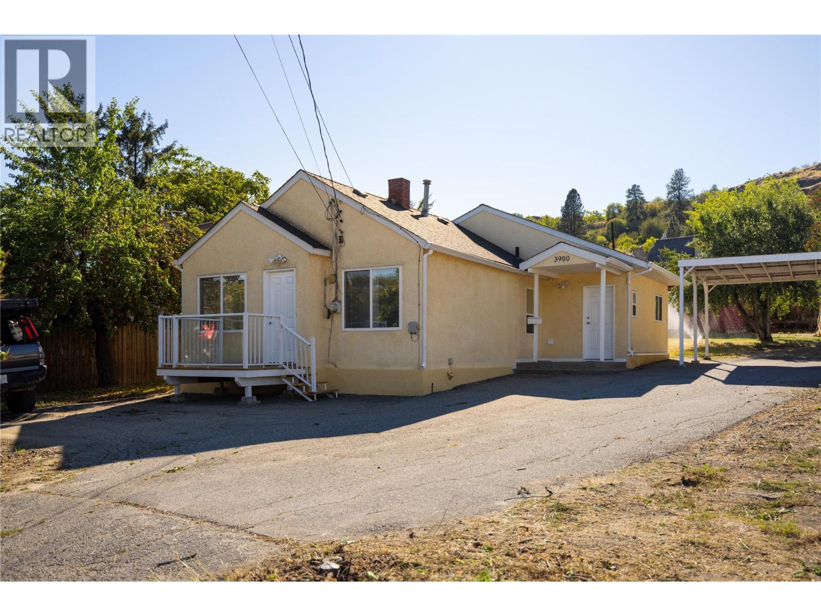 3900 Alexis Park Dr, Vernon, BC V1T 6G9