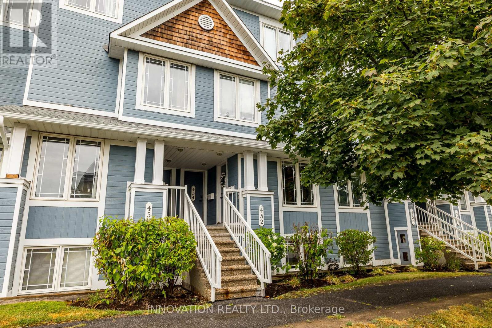 452 Hillsboro Private, Ottawa, ON K2M 3A7