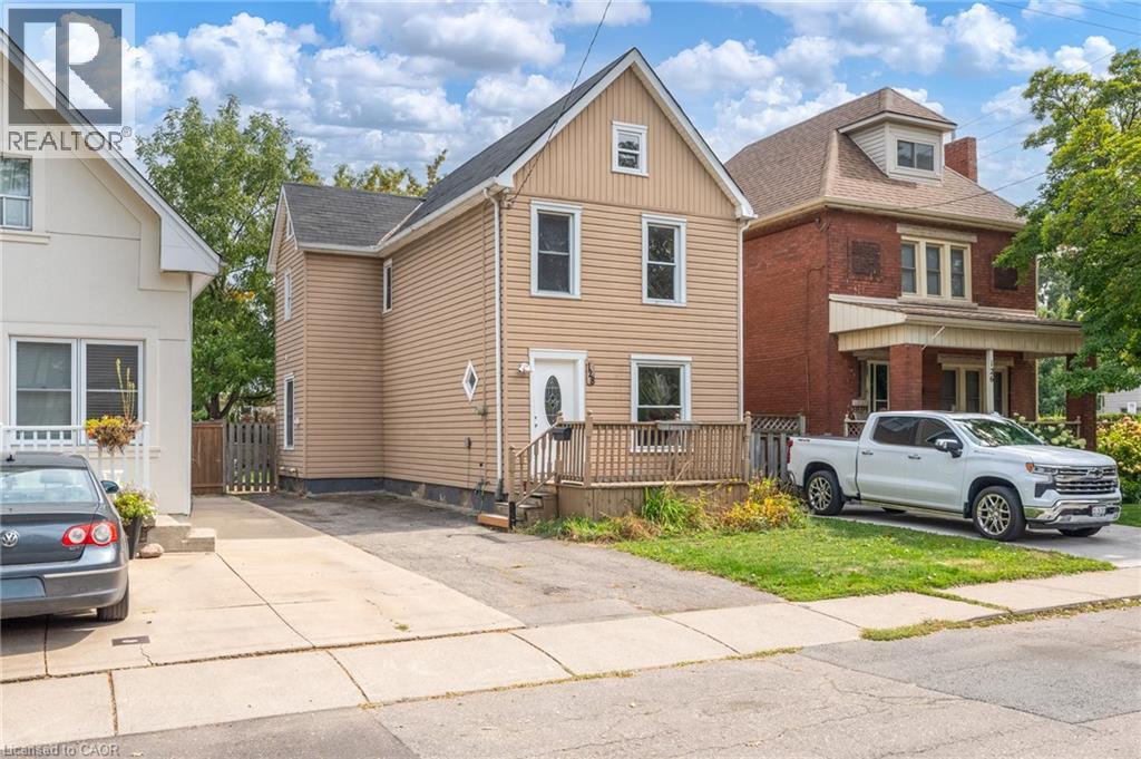 128 Kensington Ave N, Hamilton, ON L8L 7N5