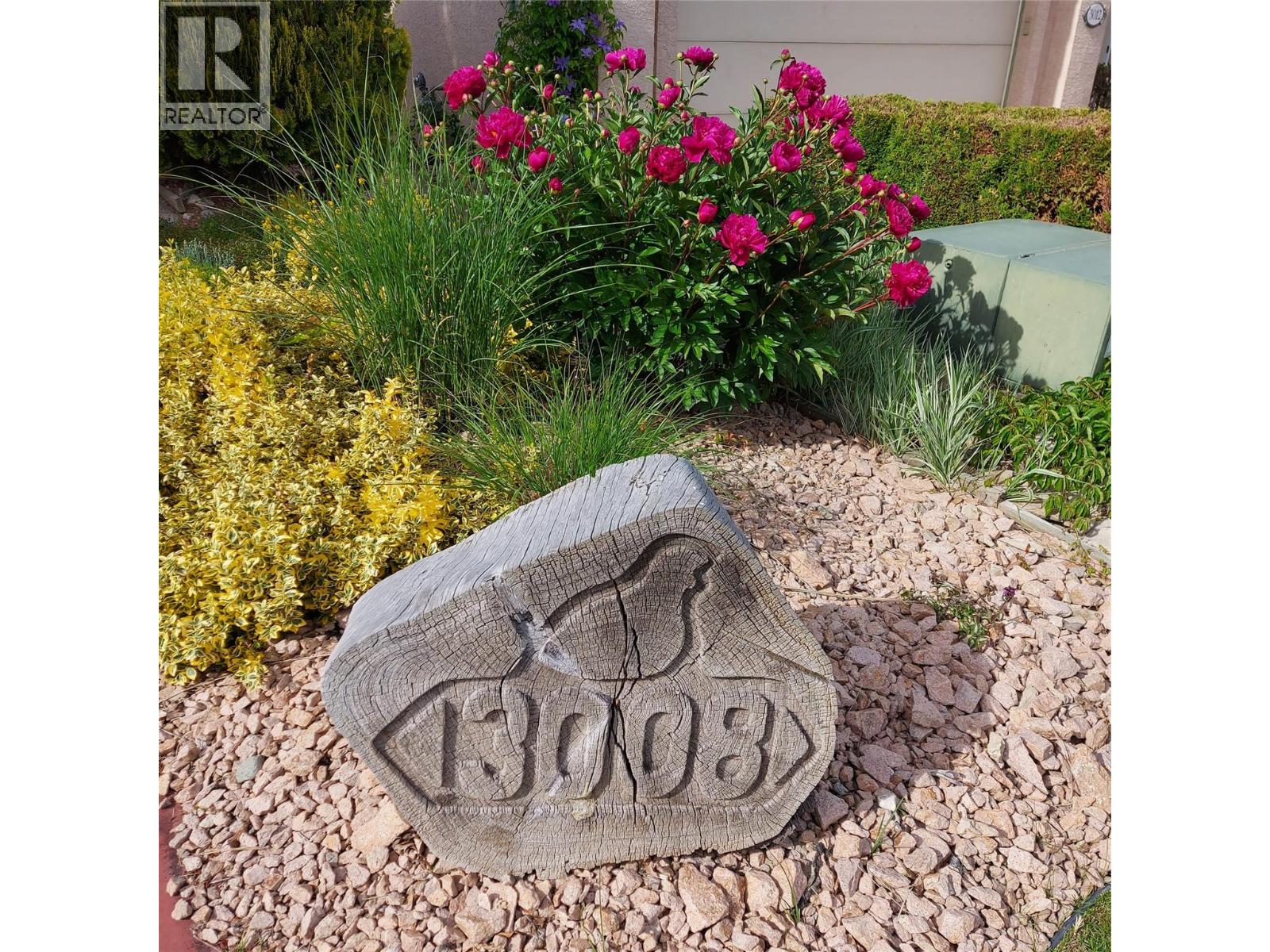 3008 Quail Cres, Kelowna, BC V1V 1Z8
