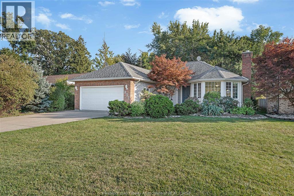 371 King St W, Essex, ON N0R 1G0