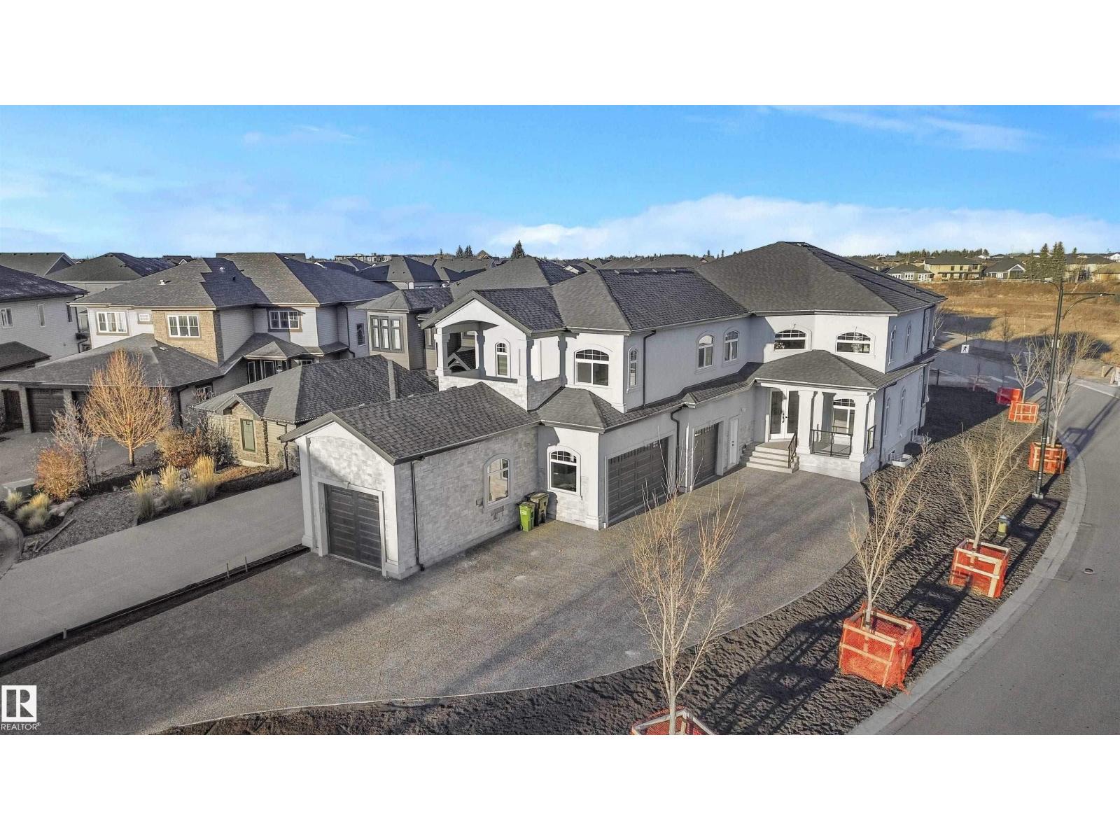 1305 Adamson Dr SW, Edmonton, AB T6W 2N8