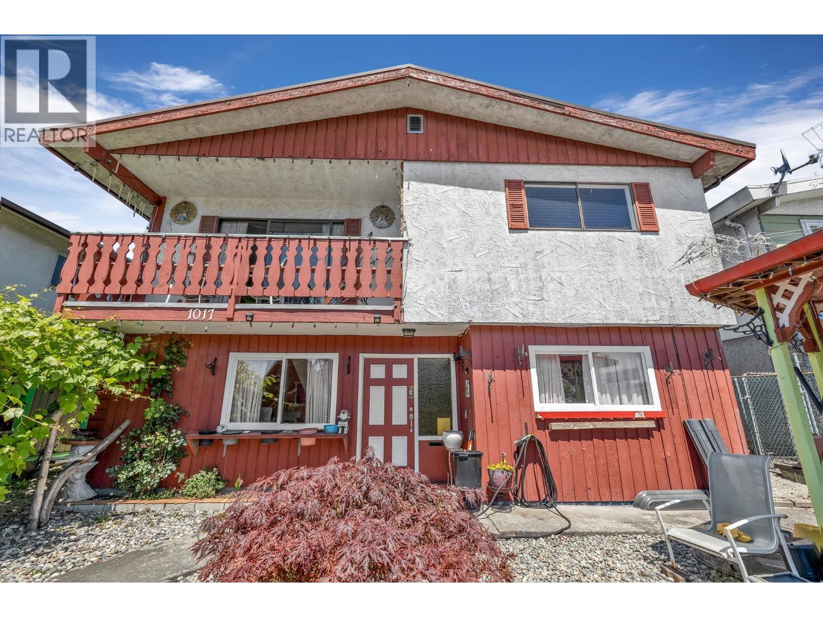 1017 SE Marine Dr, Vancouver, BC V5X 2V5