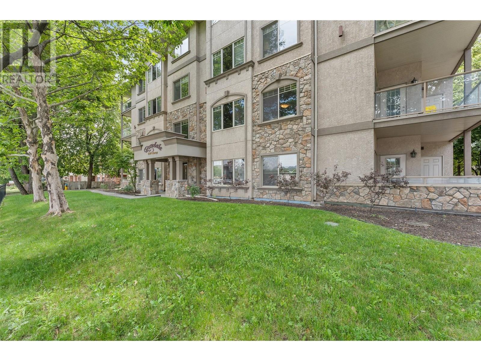 1007 Harvey Avenue Unit 206, Kelowna, BC V1Y 6E4