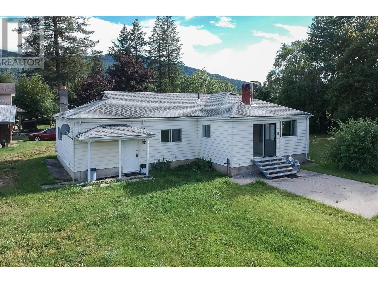 177 Creighton Valley Rd, Lumby, BC V0E 2G1