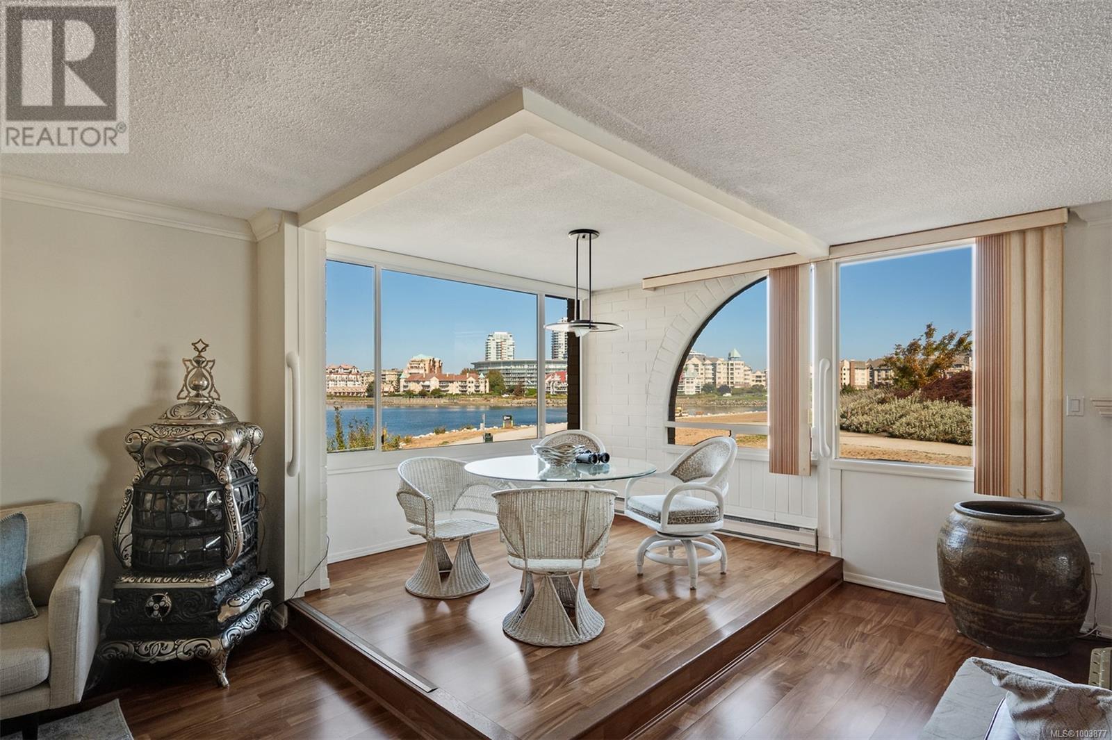 640 Montreal St Unit 201 St, Victoria, BC V8V 1Z8