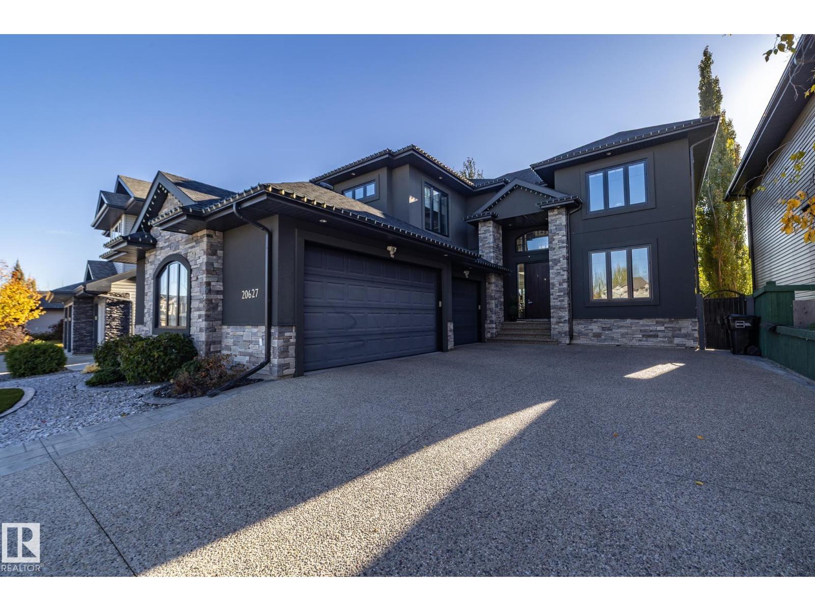93 Av Nw Unit 20627, Edmonton, AB T5T 4B2