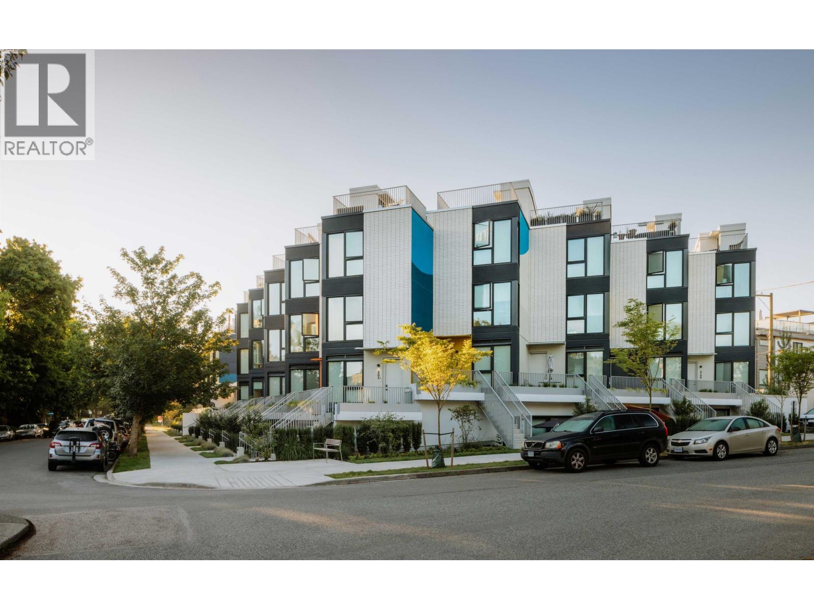 322 E 15th Avenue Unit 209, Vancouver, BC V5T 0K5