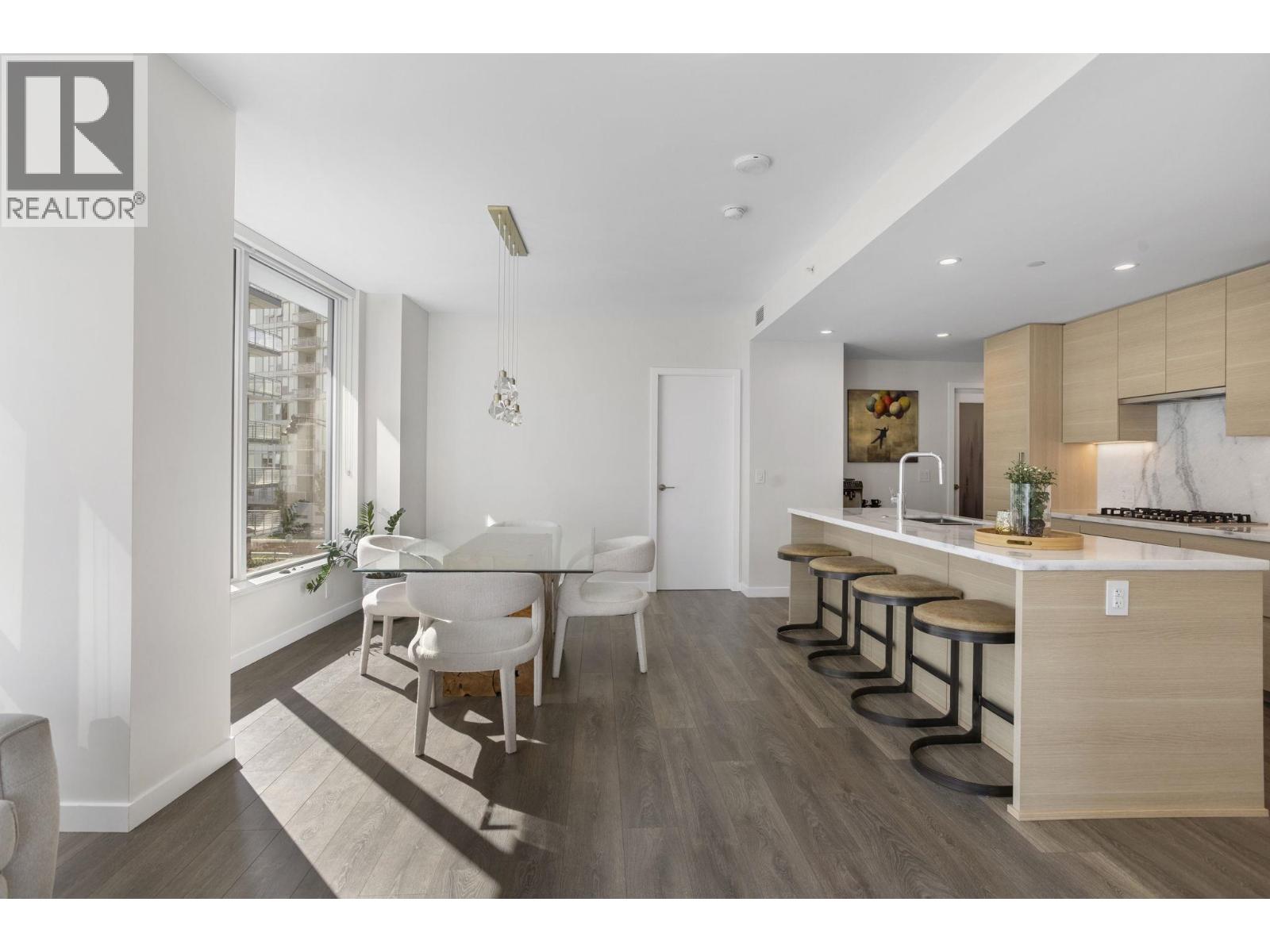 305 Morrissey Road Unit 302, Port Moody, BC V3H 0M3