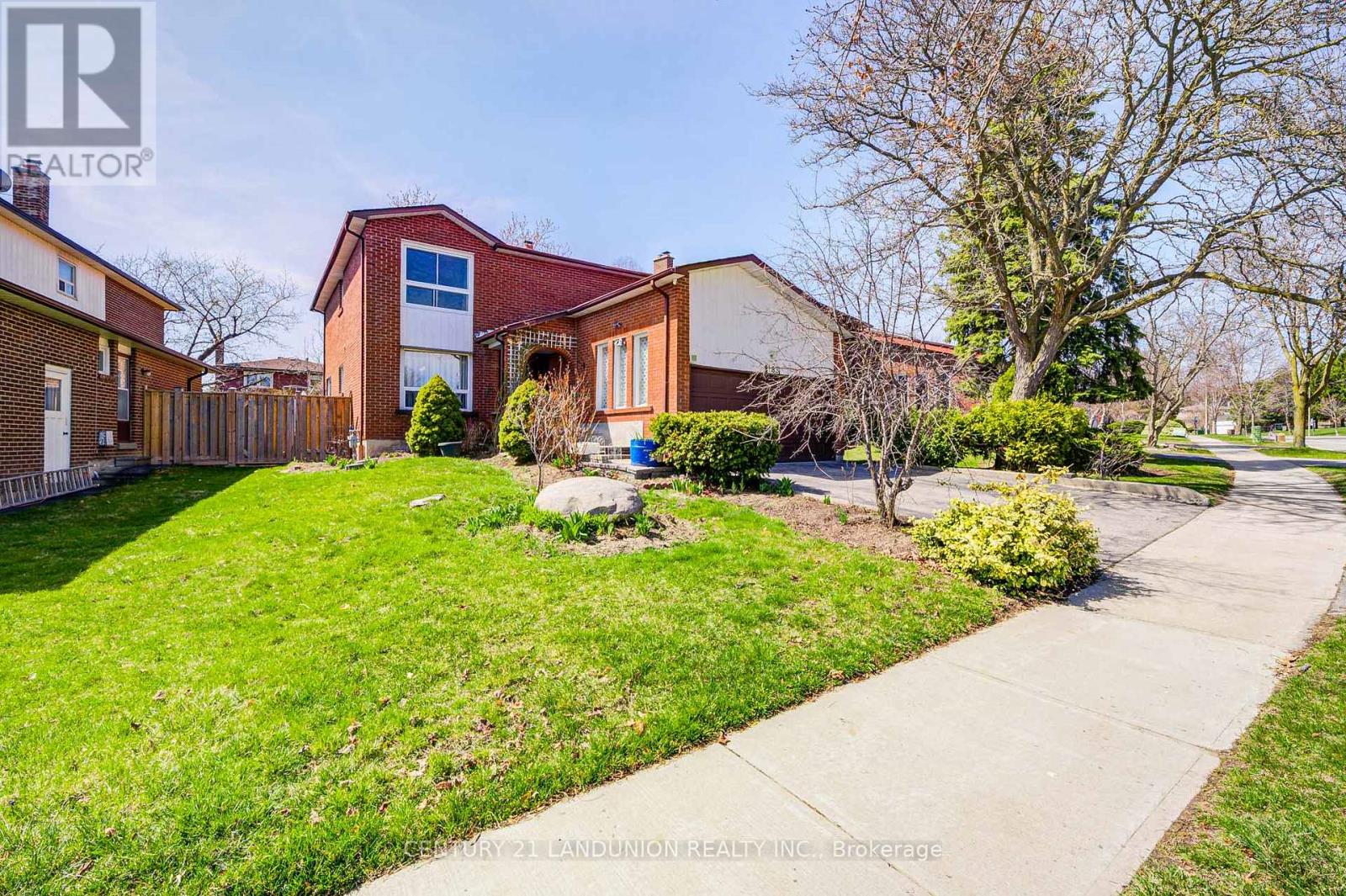 183 Willowbrook Rd, Markham Aileen-willowbrook, ON L3T 5L5