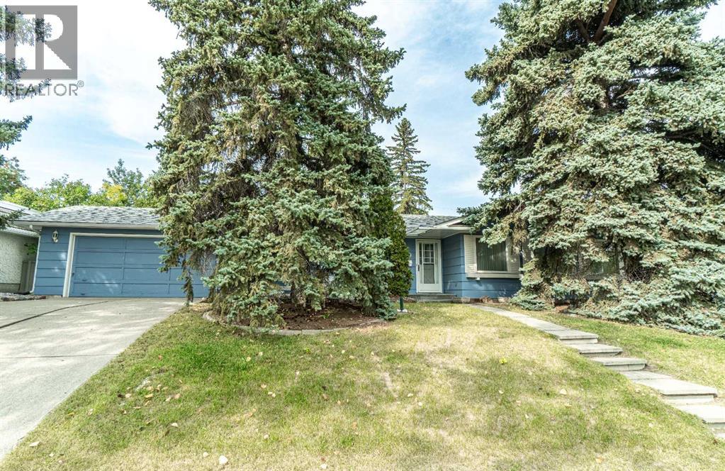 1099 Acadia Dr SE, Calgary, AB T2J 0E4