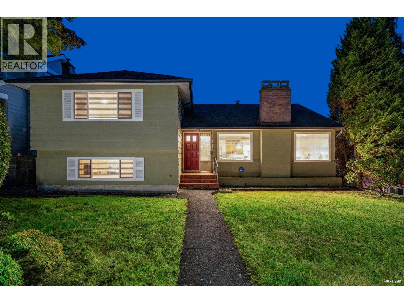 2056 W 29th Ave, Vancouver, BC V6J 3A1