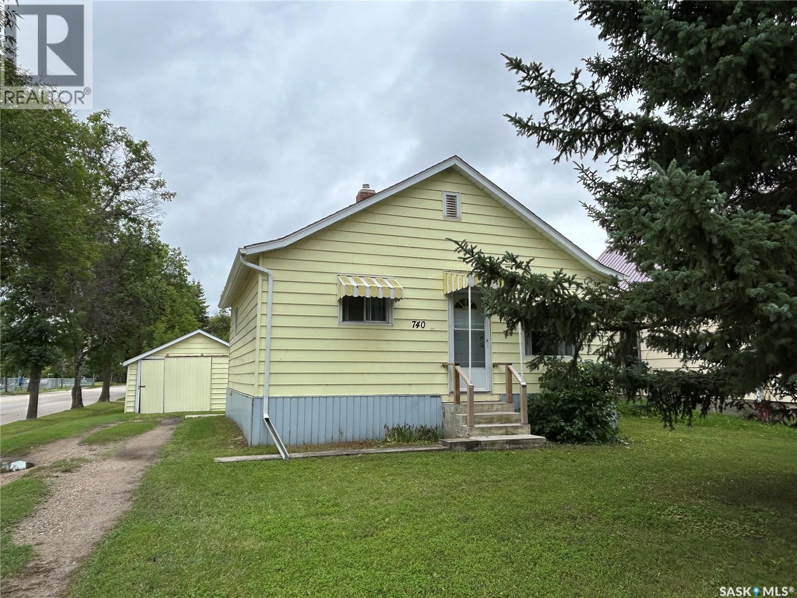 740 7 Street, Humboldt, SK S0K 2A0
