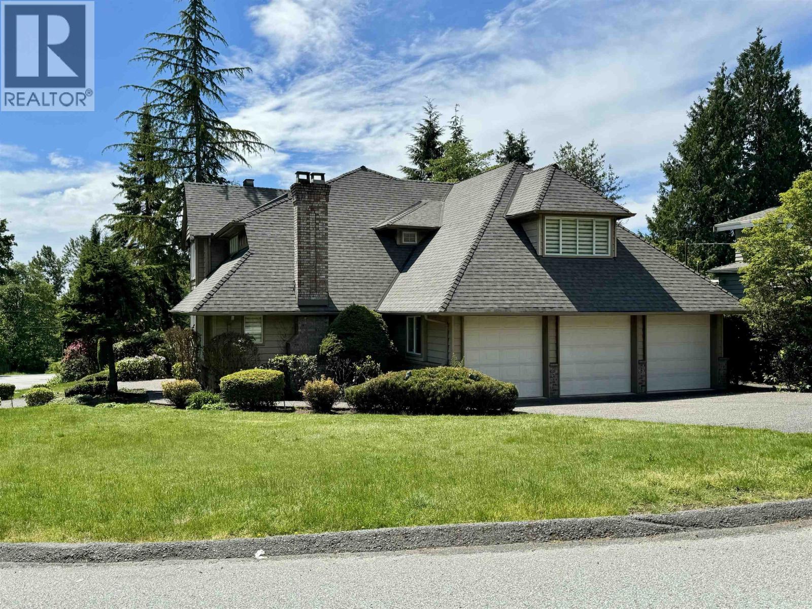 19th Street Unit 819, West Vancouver, BC V7V 3X2