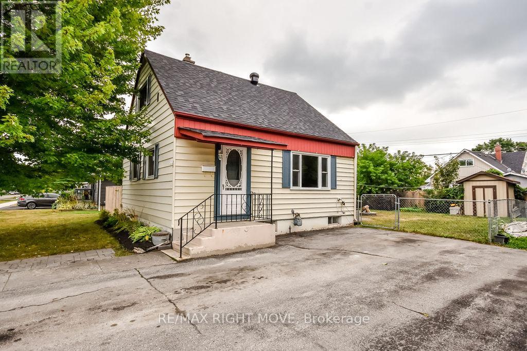 320 Hilda St, Orillia, ON L3V 1J3